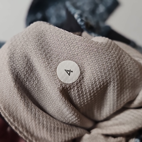 Lululemon Inspire Tight II Alberta Lake Size 4 - Picture 6 of 11